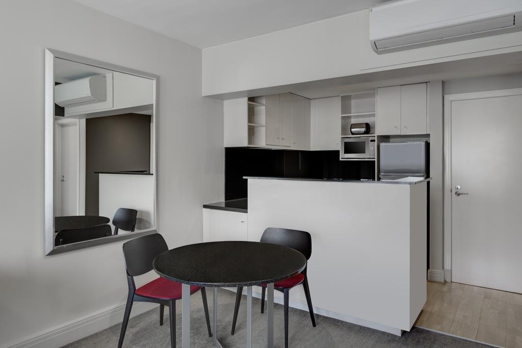 Adina Apartment Hotel South Yarra Melbourne City Exterior foto