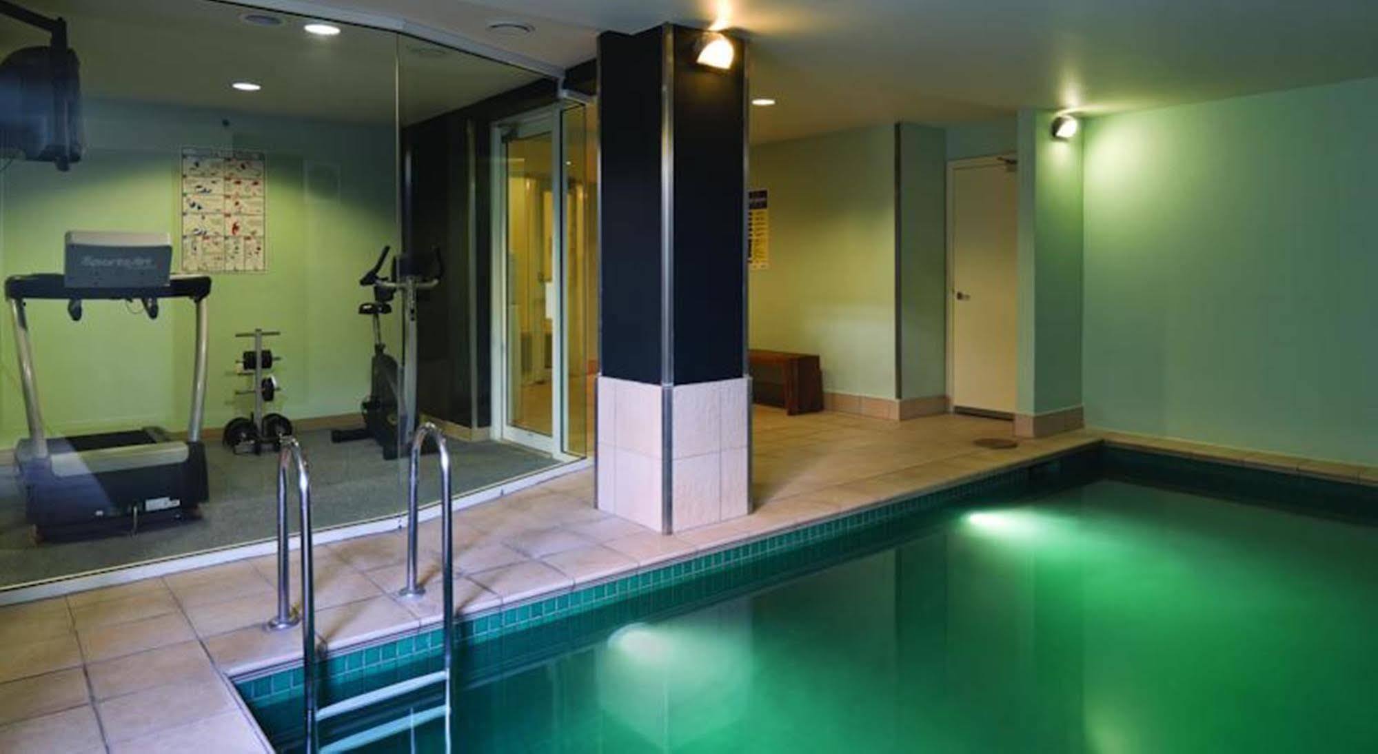 Adina Apartment Hotel South Yarra Melbourne City Exterior foto